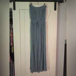 Woman’s Strapless jumpsuit